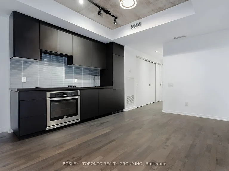 60 Colborne St #214 — Photo 8