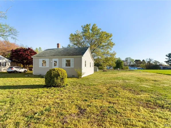 5226 Canal Rd, Farnham, VA 22460