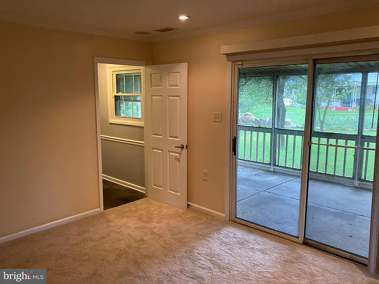 7905 Esther Dr — Photo 14