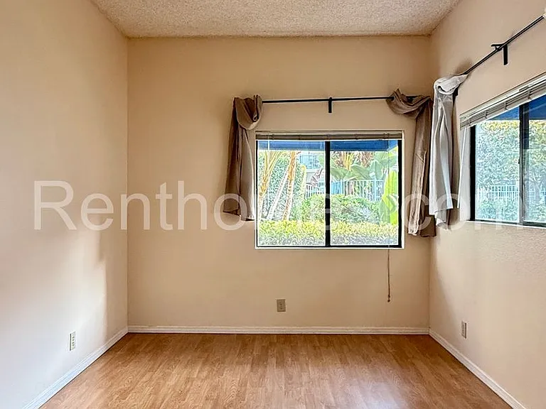 8320 Regents Rd #1H — Photo 16