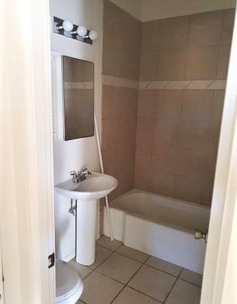 5th image of 840 Fort Ave #27
