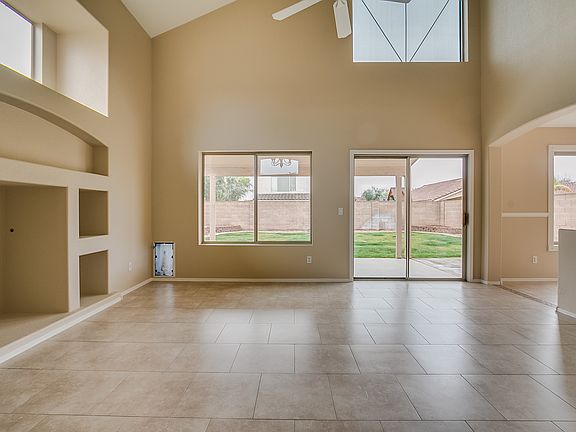 4th image of 3313 E Juanita Ave