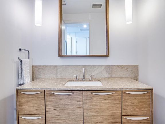 3rd image of 2900 McKinnon St APT 1203