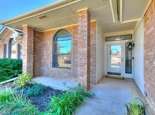804 Night Hawk Dr, Norman, OK 73072