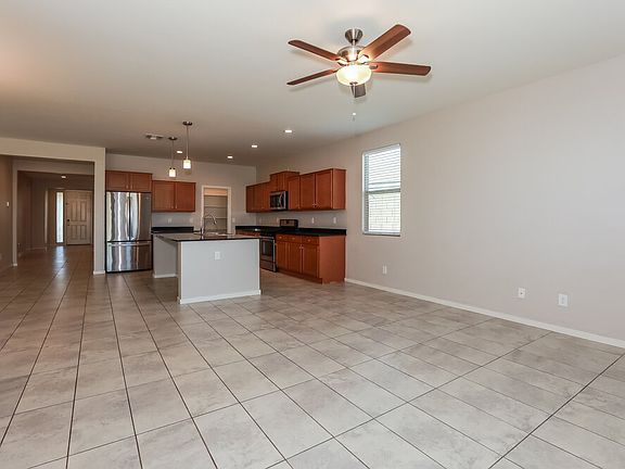 3rd image of 654 W Glen Canyon Dr