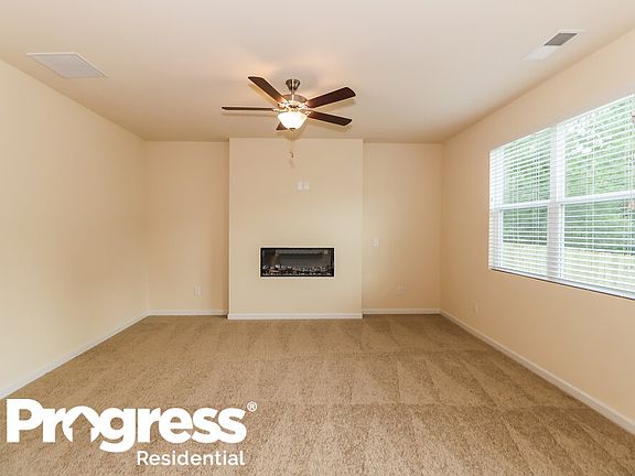 5th image of 239 Hamilton Pointe Dr
