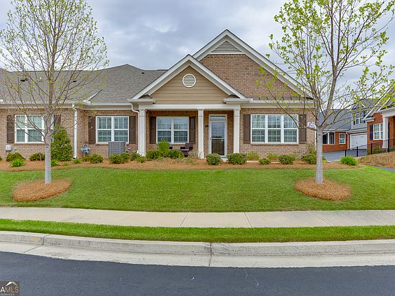 2nd image of 3765 Ridgehurst Ln