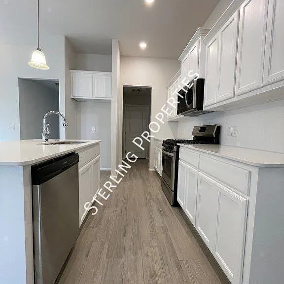 17617 Nantucket Ave — Photo 4