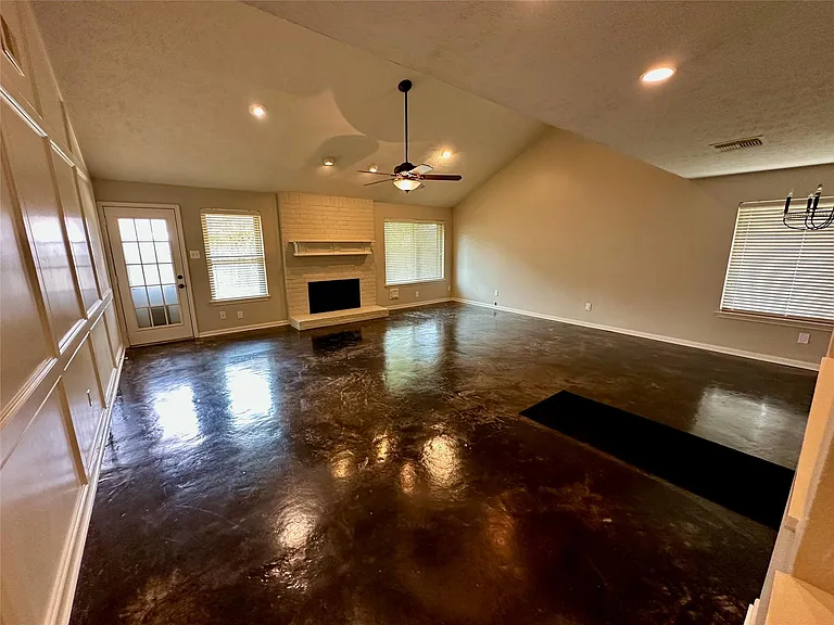 2931 Pasture Ln — Photo 7
