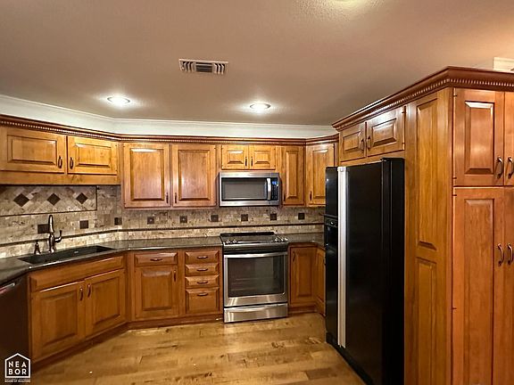 4th image of 110 Briarcrest Ct