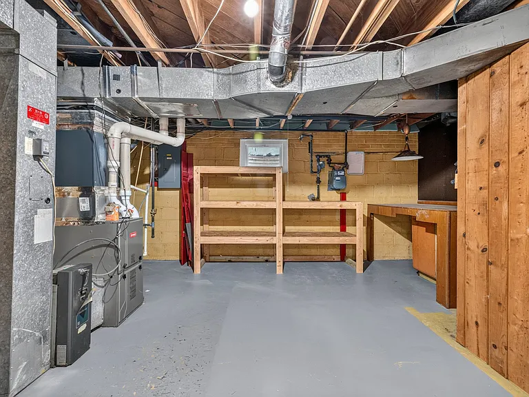3604 Husted Dr — Photo 35