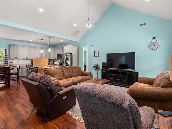 4th image of 67 Sawblade Rdg