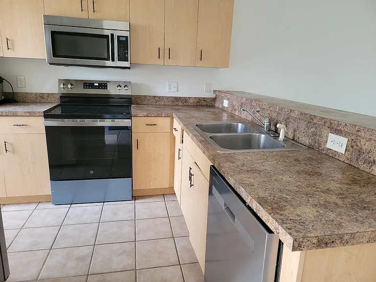 188 Ocean Bluff Dr — Photo 6