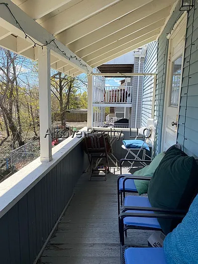 5 bed, 2.0 bath, 1600 sqft, $6,000 — Photo 4
