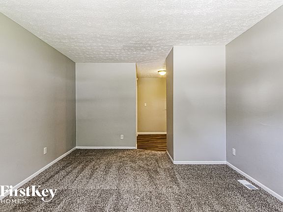 3rd image of 4939 Norcroft Dr