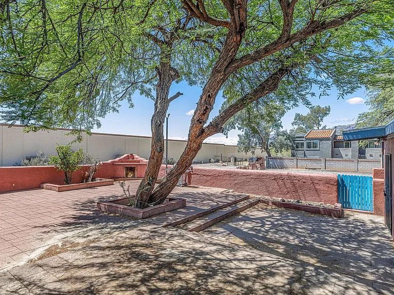 4119 E Fort Lowell Rd #8 — Photo 28