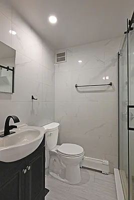 Rented by Modern Spaces | media 8