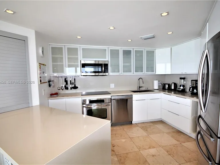 5151 Collins Ave #532 — Photo 11