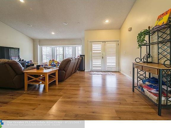 3rd image of 5960 NW 46th Mnr