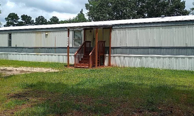 307 Belle Oaks Dr W — Photo 1