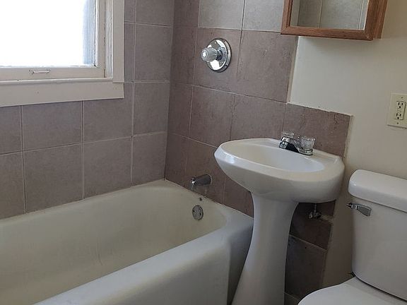 5th image of 4668 N Parkway Ave Unit A