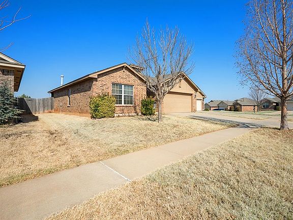 3rd image of 9503 SW 28th St