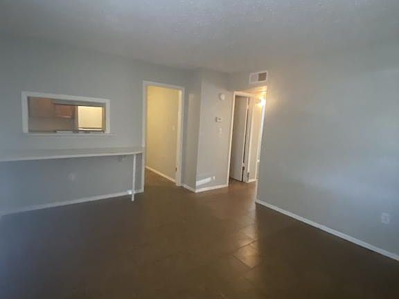 3rd image of 211 S Main St APT 4