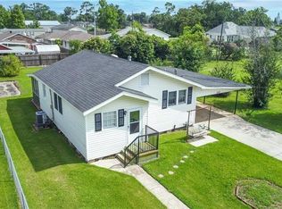 146 Oak St, Hahnville, LA 70057