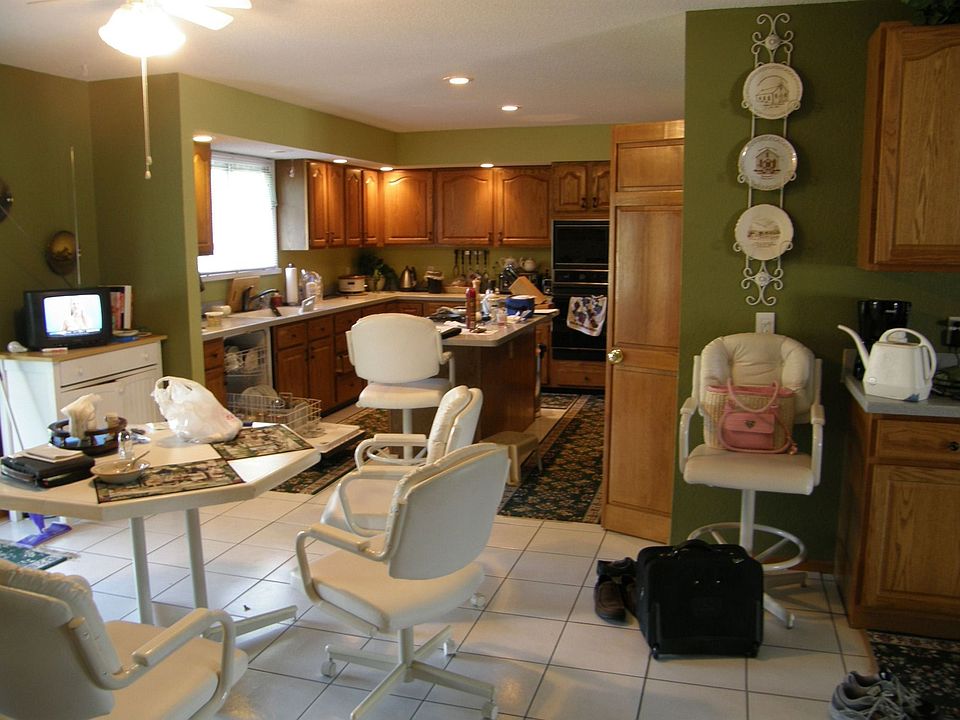 Kitchen, Dinette,Wet Bar