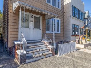 315 Pearsall Ave, Jersey City, NJ 07305