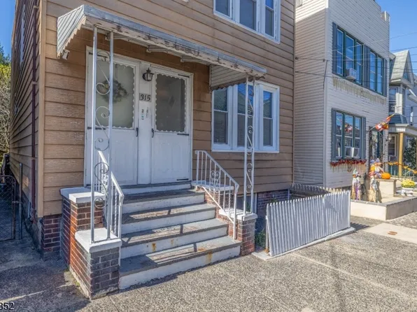 315 Pearsall Ave, Jersey City, NJ 07305