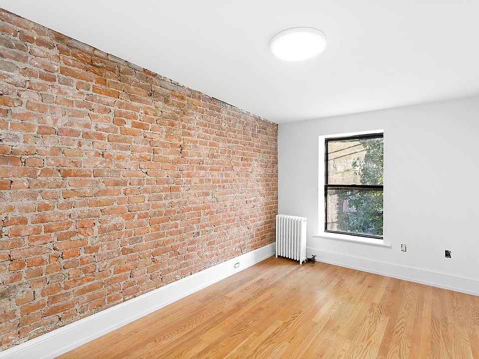 2nd image of 300 Clifton Pl #3