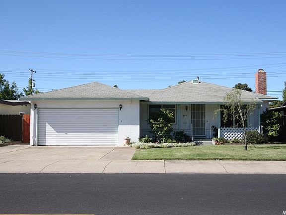 2nd image of 840 Daisy Ave