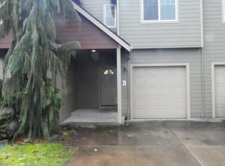 528 Fenton Ave, Molalla, OR 97038
