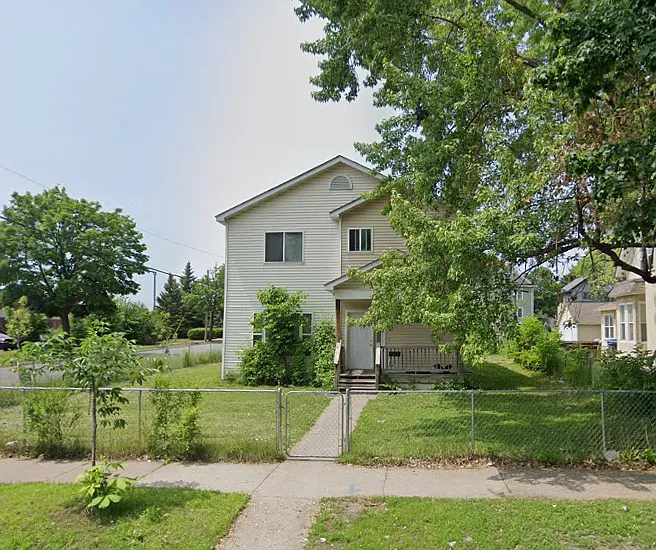 2101 Bryant Ave N - 0 — Photo 1