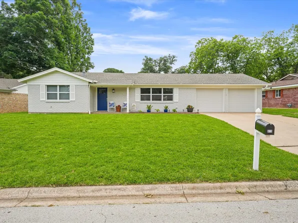 613 Cullum Ave, Hurst, TX 76053