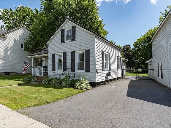 4th image of 807 Emmett St