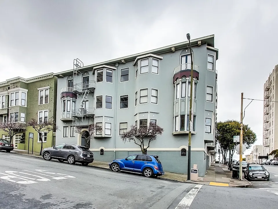 Building Photo 4