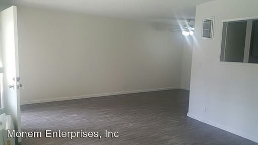 5th image of 7314 Variel Ave APT 18