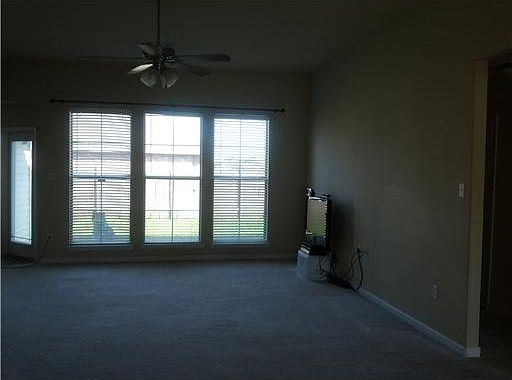 5th image of 95 Tuscany Dr