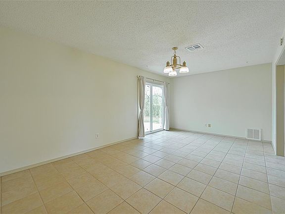 5th image of 1610 Briarcliff Ct