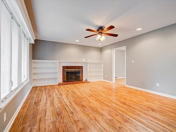 3rd image of 2517 Farrier Pl