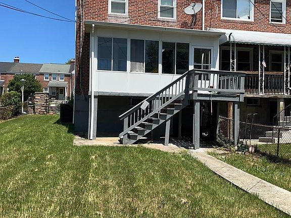 2nd image of 1217 Cochran Ave