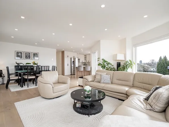397 Delta Ave, Burnaby, BC V5B 3C7