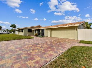 4923 Palmetto Point Dr, Palmetto, FL 34221