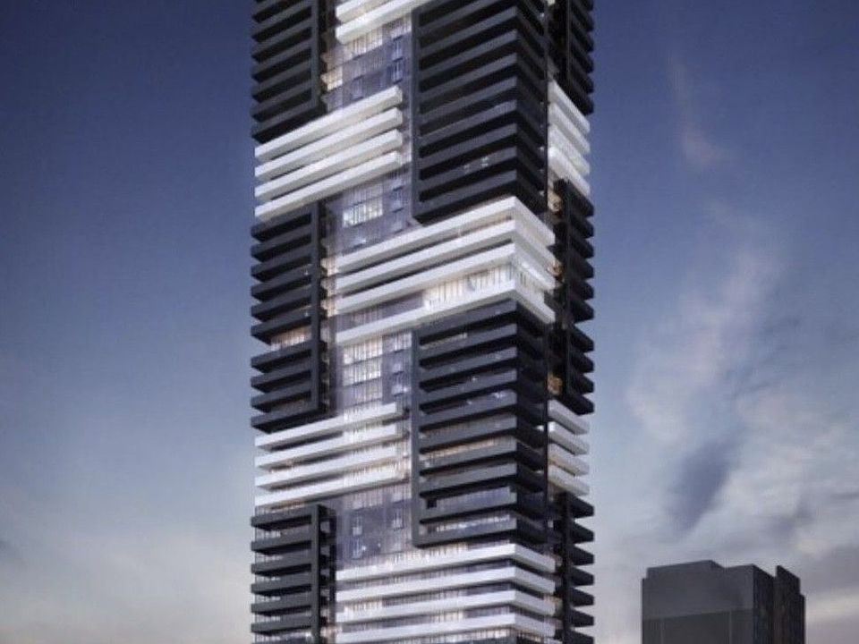 1st image of 7 Grenville St #815