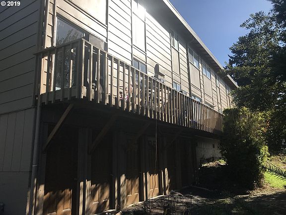 4th image of 1662 McPherson St