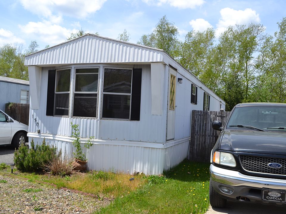 2nd image of 150 Janet Dr