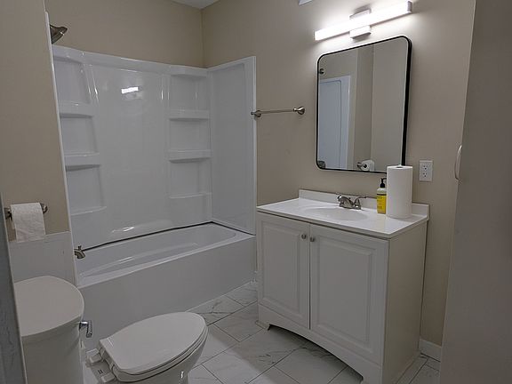 2nd image of 2956 Lothrop St