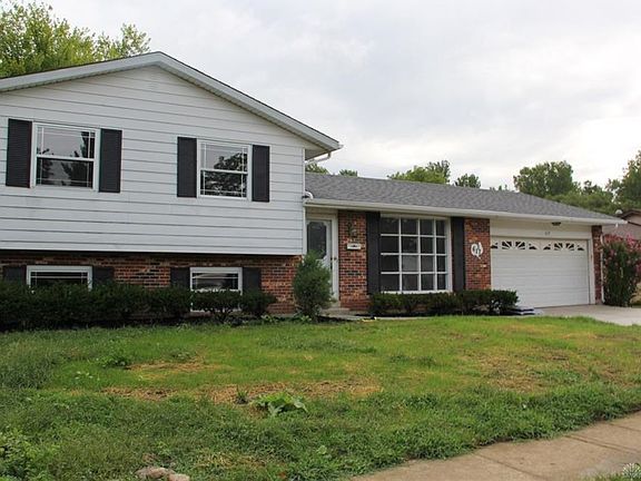 2nd image of 617 Carriage Dr